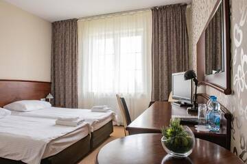 Фото номера Стандартный двухместный номер с 2 отдельными кроватями Отель Hotel Rozdroże Nieborów г. Неборув 8