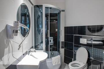 Фото номера Двухместный номер Делюкс с 1 кроватью и душем Отель Hotel Rozdroże Nieborów г. Неборув 5